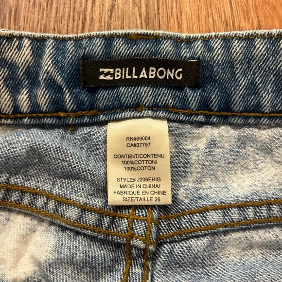 Billabong Acid Washed Jean Shorts - Picture 2 of 3